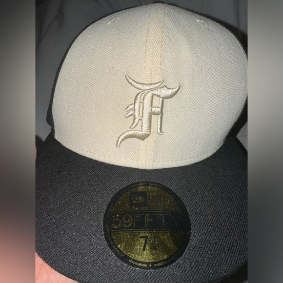 fitted caps - Picture 4 of 6